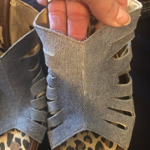 LIZ CLAIBORNE - SZ. 9 HIGH HEELS - Picture 7 of 7